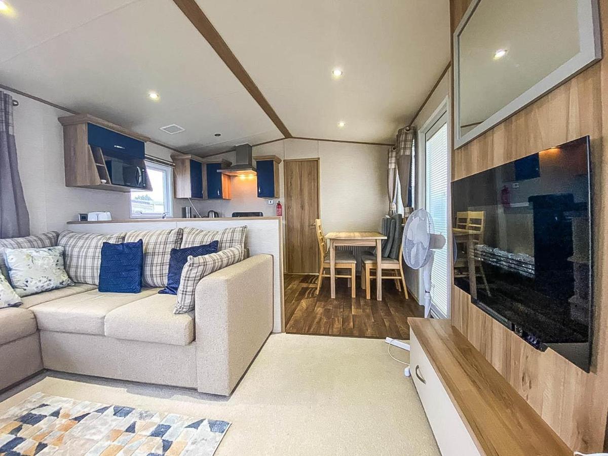Lovely 6 Berth Caravan With Decking And Wifi In Kent, Ref 47017C Hotel Whitstable Eksteriør billede